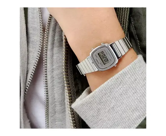 CASIO - Watch for Women Silver Tone Digital Retro Watch